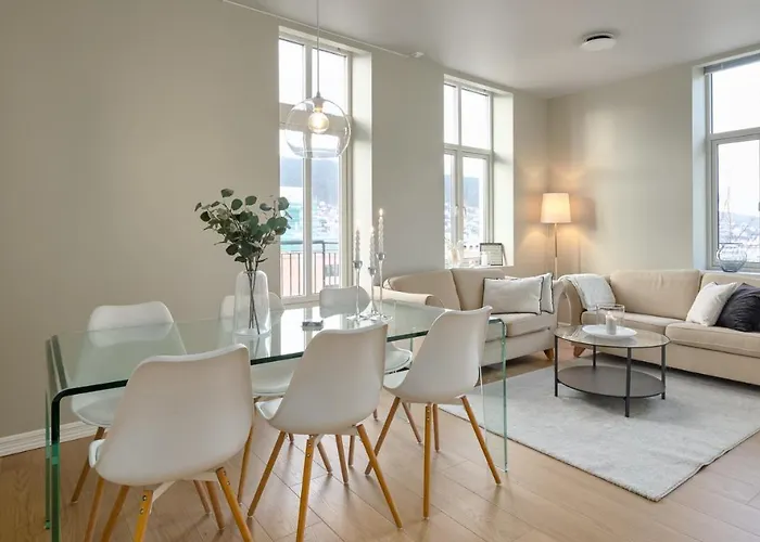 Elegant Bergen City Center Apartment - Ideal For Business Or Leisure Travelers